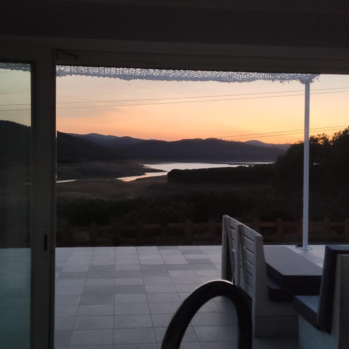 Casa en el lago.unmillondeestrellas Villaharta Exterior foto